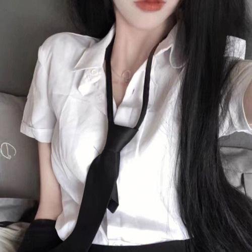 隔窗恋爱:咫尺相望